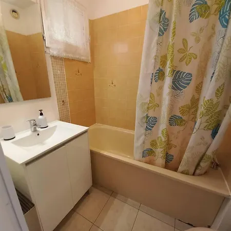 Apartmán 4 Pers A Bormes. Animaux Ok, Parking. A 200m. - Fr-1-251-902 *