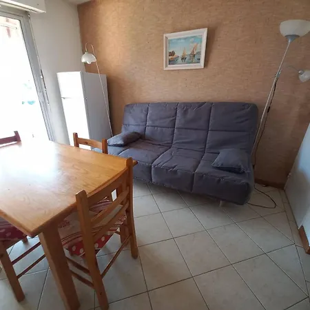 Apartament 4 Pers A Bormes. Animaux Ok, Parking. A 200m. Bormes-les-Mimosas